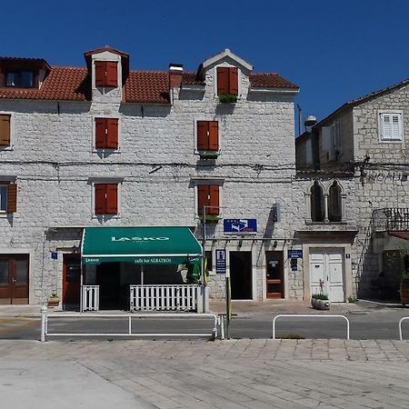 Apartments Riva Trogir Kültér fotó