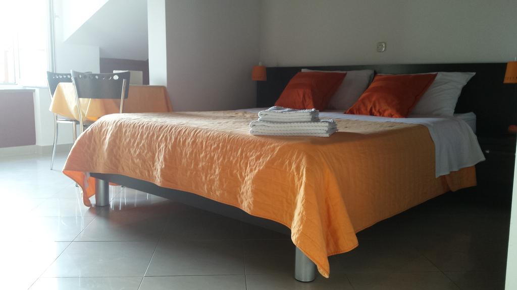 Apartments Riva Trogir Szoba fotó